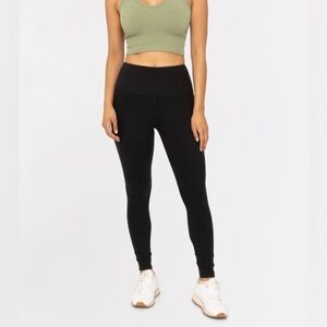 Sleek Black Women's Leggings
